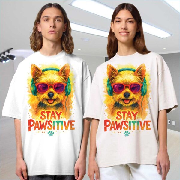 Stay Pawsitive – Unisex OVERSIZED тениска с йоркширски териер и шармантен вайб - Image 6