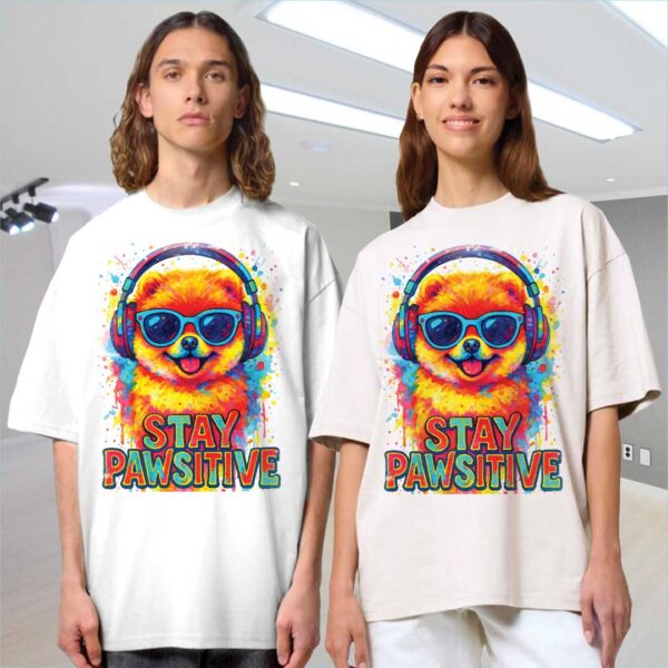 Stay Pawsitive – Unisex OVERSIZED тениска с дизайнерски кучешки вайб - Image 8