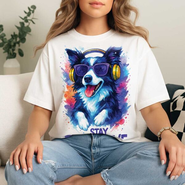 Stay Pawsitive – Unisex OVERSIZED тениска с бордър коли и артистична енергия - Image 5