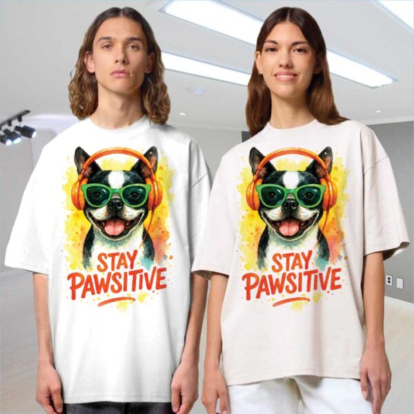 Stay Pawsitive – Unisex OVERSIZED тениска с бостън териер и слънчев вайб - Image 10