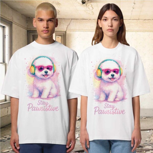 Stay Pawsitive – Oversized тениска с бяло кученце в розово-пастелни цветове - Image 13