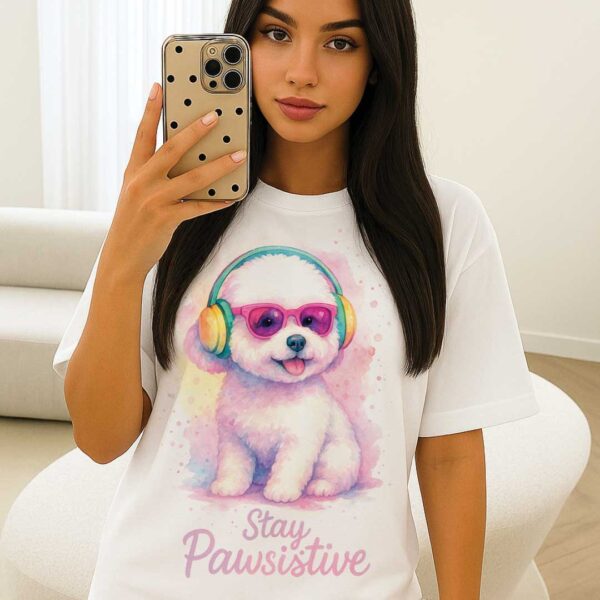 Stay Pawsitive – Oversized тениска с бяло кученце в розово-пастелни цветове - Image 8