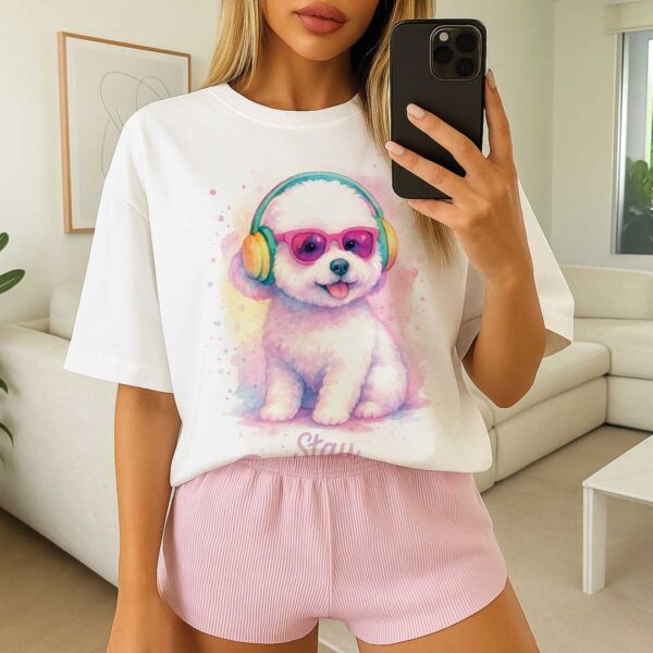 Stay Pawsitive – Oversized тениска с бяло кученце в розово-пастелни цветове - Image 7