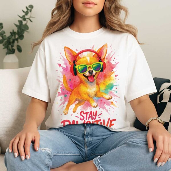 Stay Pawsitive – Цветна Unisex OVERSIZED Тениска тениска с чихуахуа - Image 13