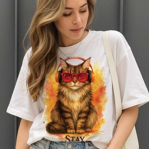 Stay Pawsitive – Unisex OVERSIZED Тениска с котка Мейн Куун - Image 6